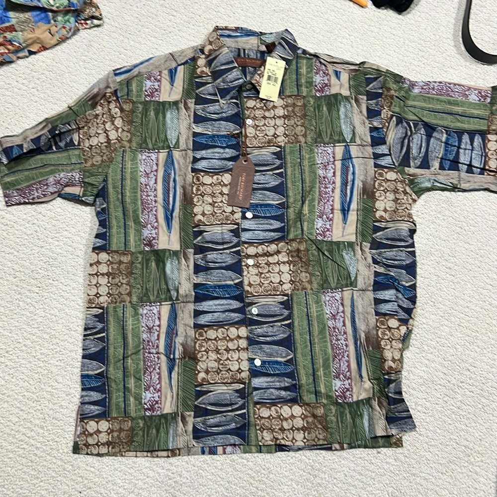 NWT Tori Richard island vibe shirt. 100 % cotton.
